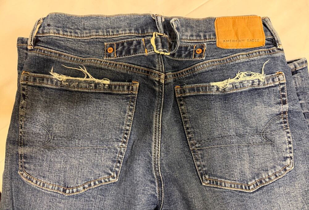 American Eagle Strigid Straight Jeans – Women's Size 6 X-Short – Medium Wash
